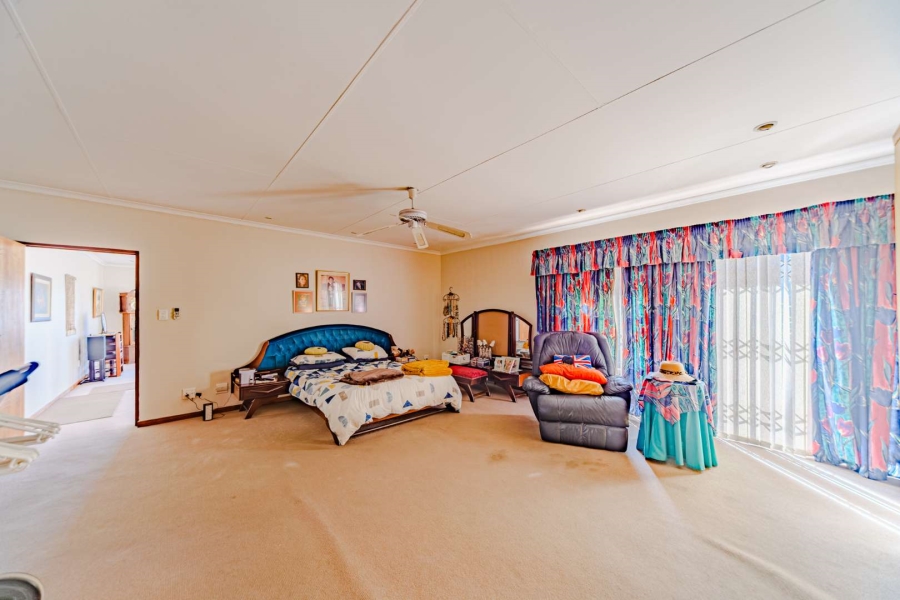 4 Bedroom Property for Sale in Blue Valley Golf Estate Gauteng
