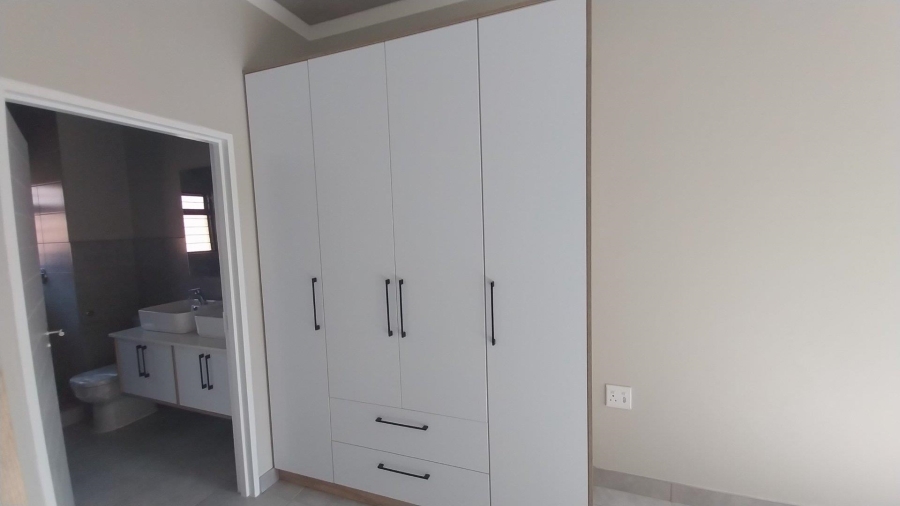 To Let 2 Bedroom Property for Rent in Olympus Gauteng