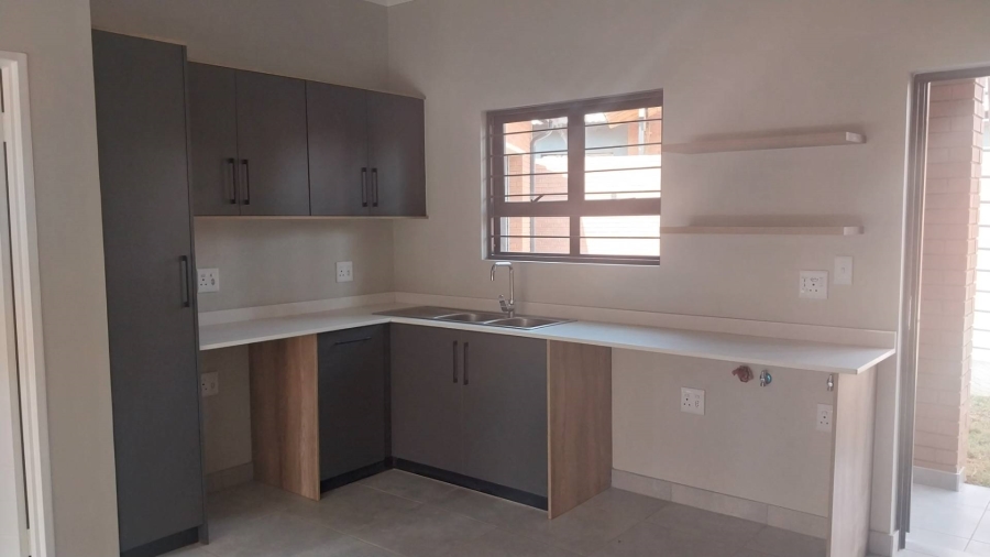 To Let 2 Bedroom Property for Rent in Olympus Gauteng