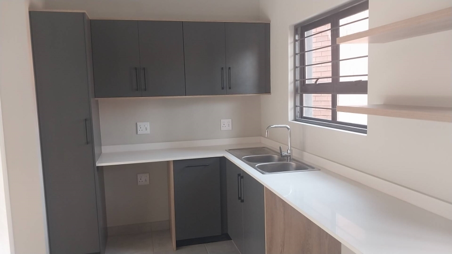 To Let 2 Bedroom Property for Rent in Olympus Gauteng