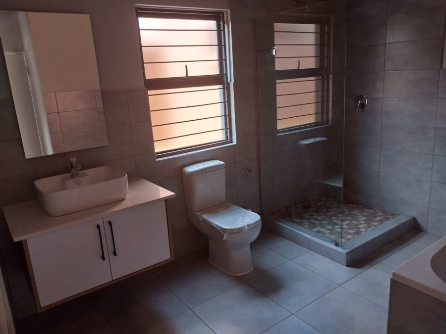 To Let 2 Bedroom Property for Rent in Olympus Gauteng