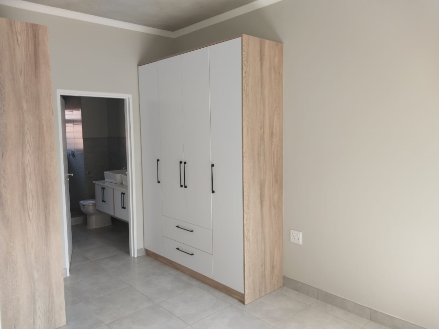 To Let 2 Bedroom Property for Rent in Olympus Gauteng