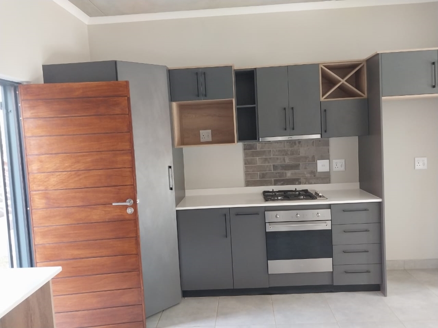 To Let 2 Bedroom Property for Rent in Olympus Gauteng