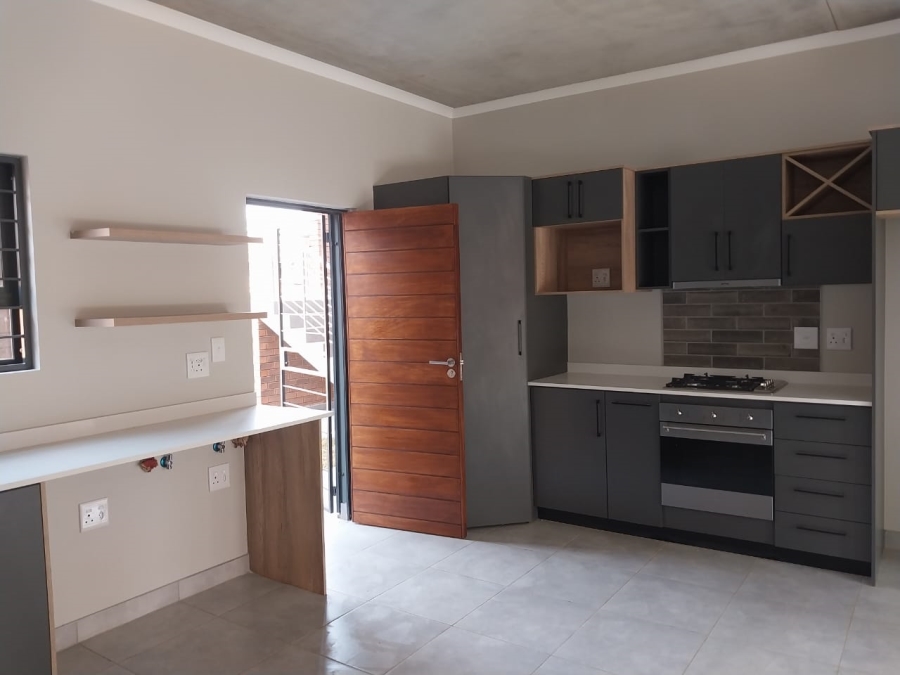 To Let 2 Bedroom Property for Rent in Olympus Gauteng