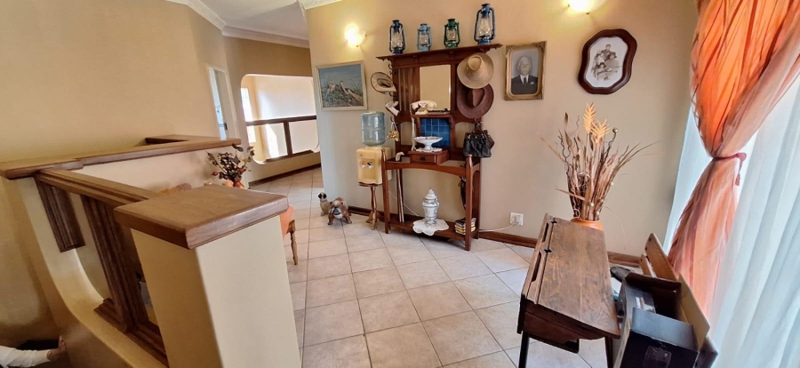 6 Bedroom Property for Sale in Akasia Gauteng