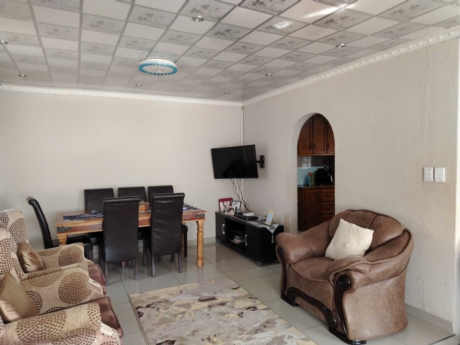 3 Bedroom Property for Sale in Zakariyya Park Gauteng