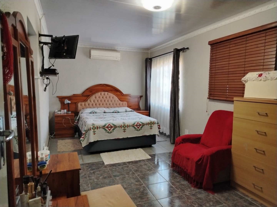3 Bedroom Property for Sale in Zakariyya Park Gauteng
