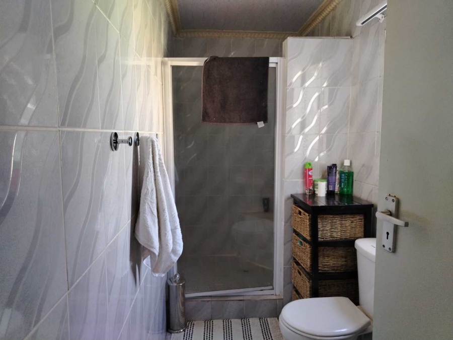 3 Bedroom Property for Sale in Zakariyya Park Gauteng