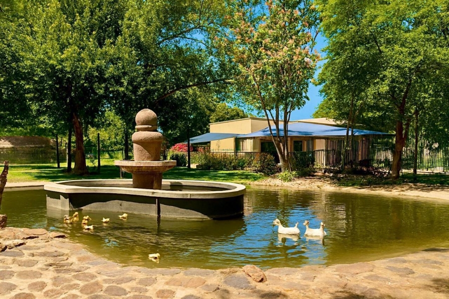 4 Bedroom Property for Sale in Hekpoort Gauteng