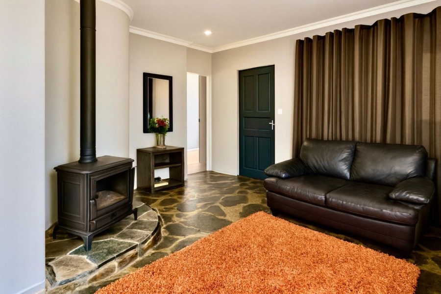 4 Bedroom Property for Sale in Hekpoort Gauteng
