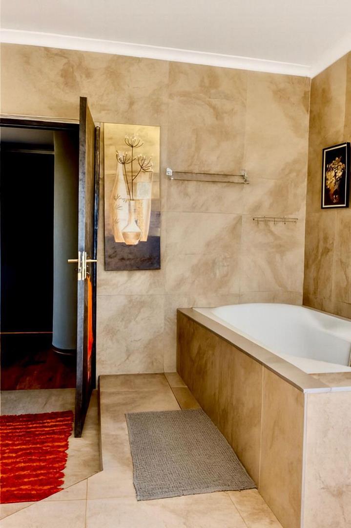 4 Bedroom Property for Sale in Hekpoort Gauteng