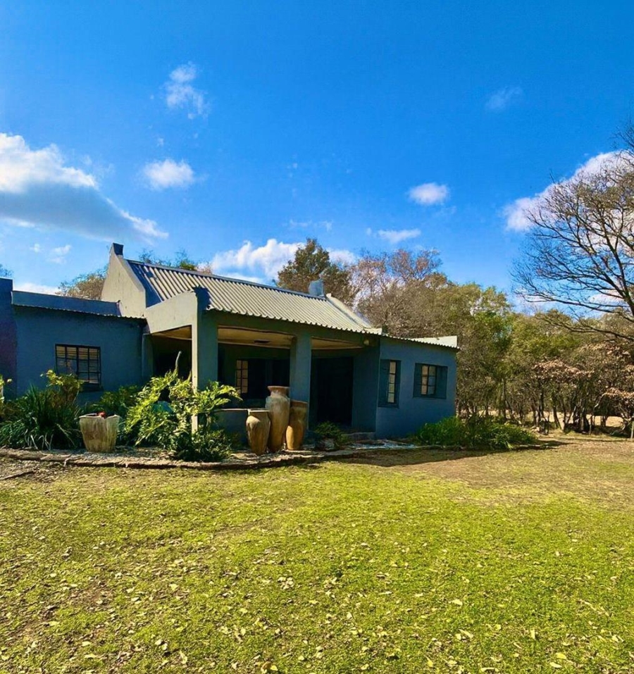 4 Bedroom Property for Sale in Hekpoort Gauteng
