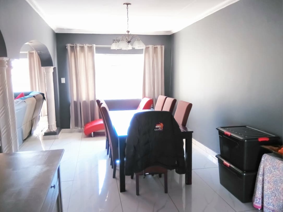 4 Bedroom Property for Sale in Brackendowns Gauteng