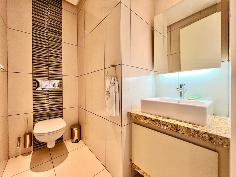 To Let 2 Bedroom Property for Rent in Morningside Gauteng