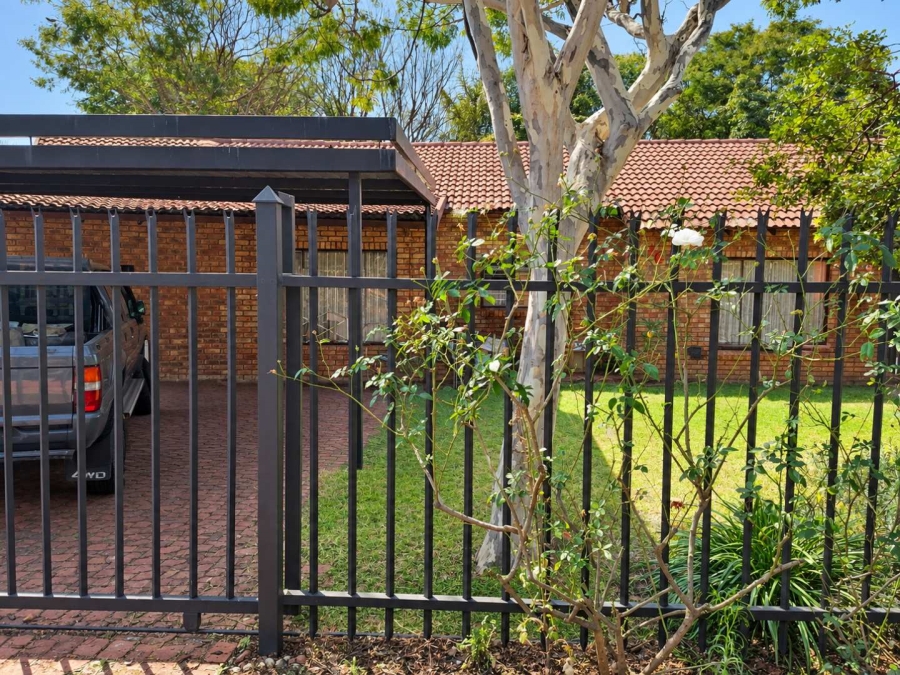 3 Bedroom Property for Sale in Doornpoort Gauteng