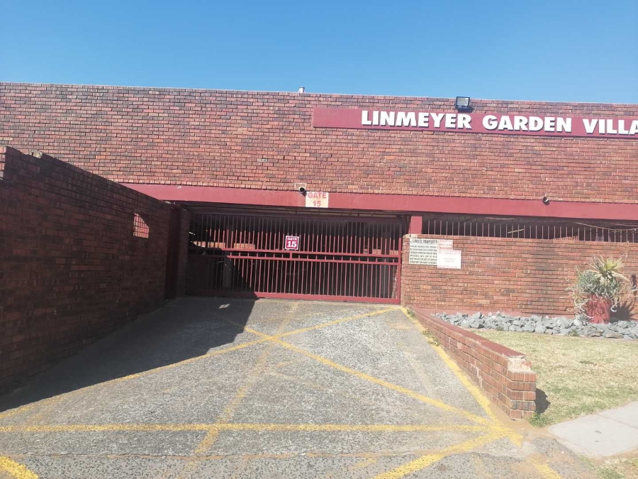 2 Bedroom Property for Sale in The Hill Gauteng