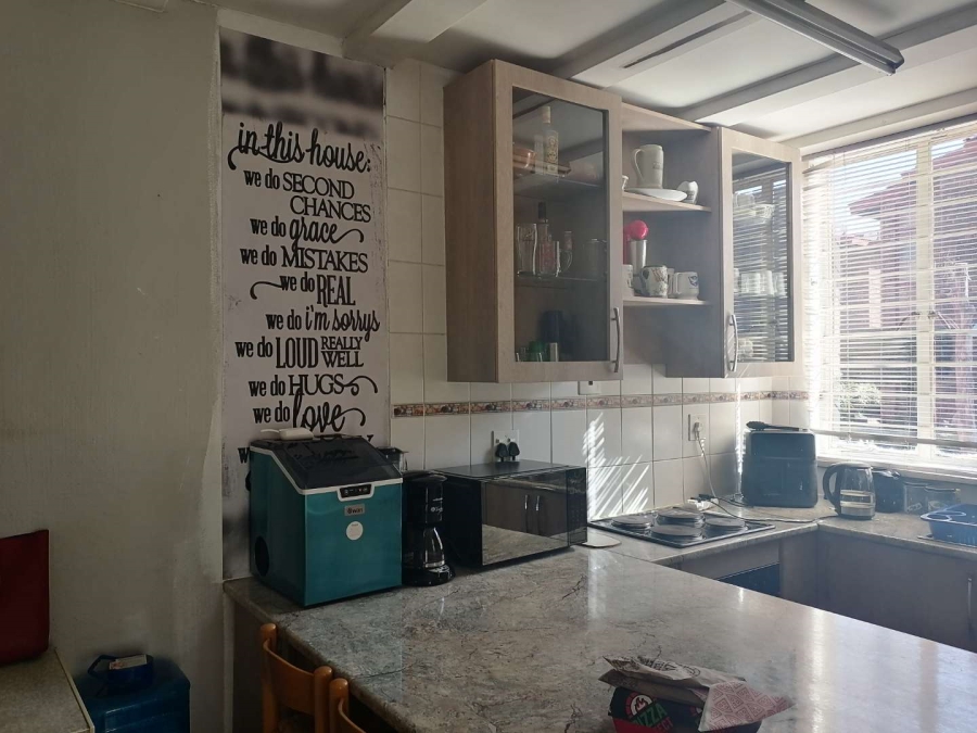 2 Bedroom Property for Sale in The Hill Gauteng
