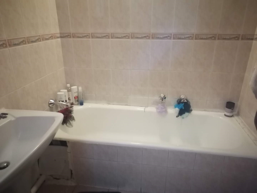 2 Bedroom Property for Sale in The Hill Gauteng
