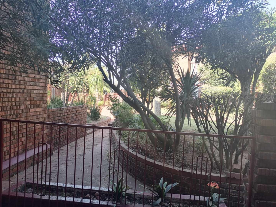 2 Bedroom Property for Sale in The Hill Gauteng