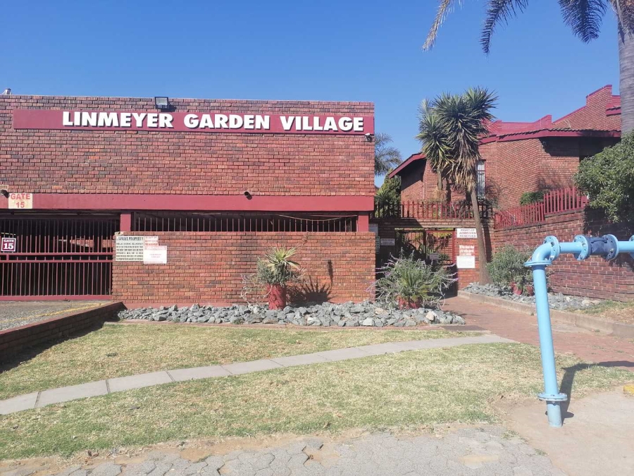 2 Bedroom Property for Sale in The Hill Gauteng