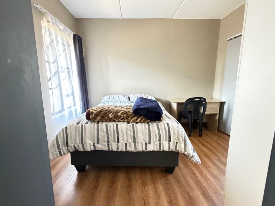 1 Bedroom Property for Sale in Glen Austin AH Gauteng