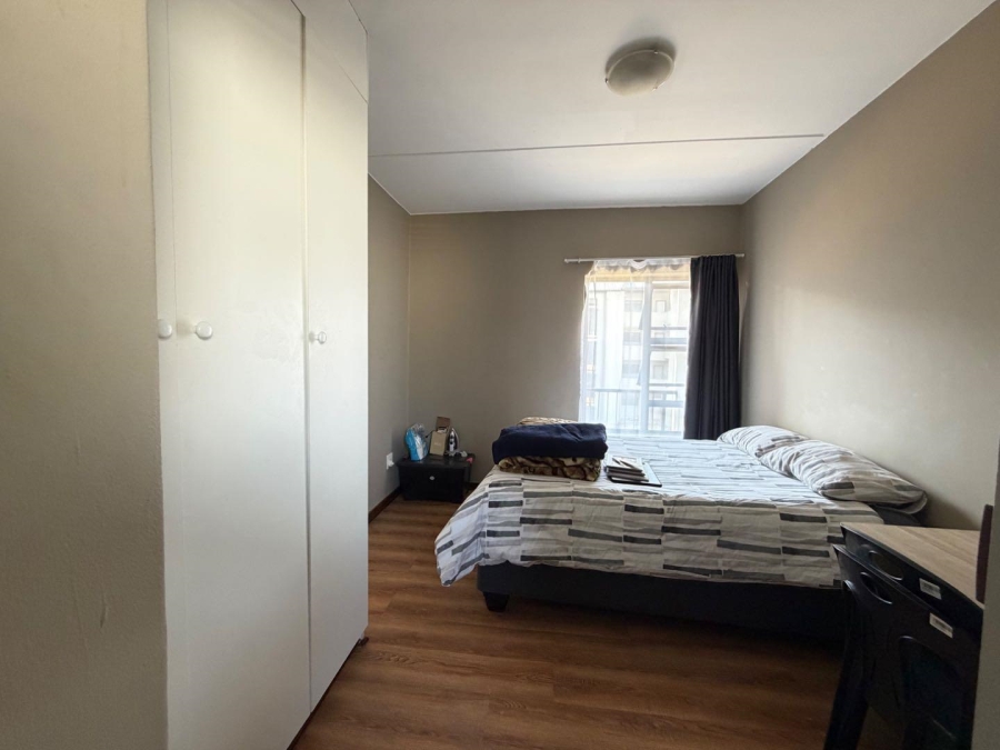 1 Bedroom Property for Sale in Glen Austin AH Gauteng