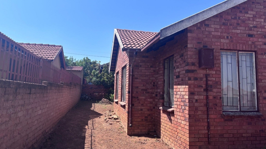 3 Bedroom Property for Sale in Soshanguve UU Gauteng