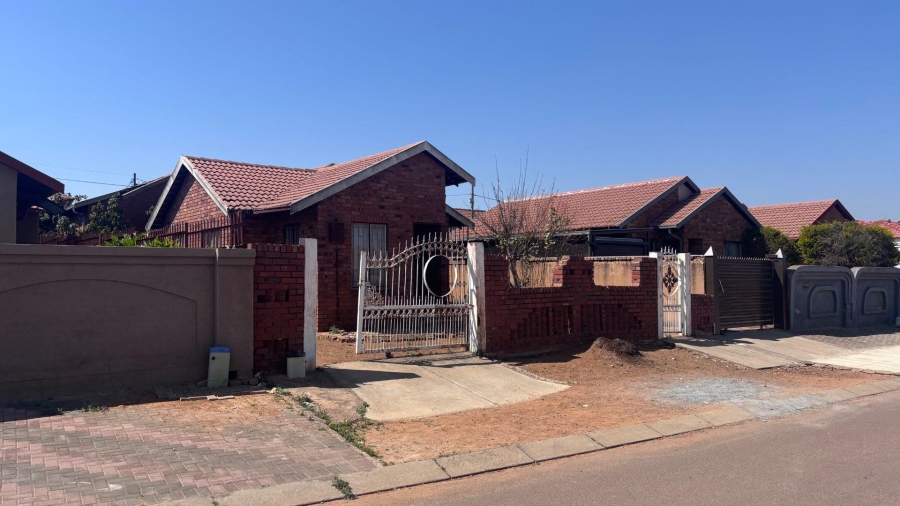 3 Bedroom Property for Sale in Soshanguve UU Gauteng