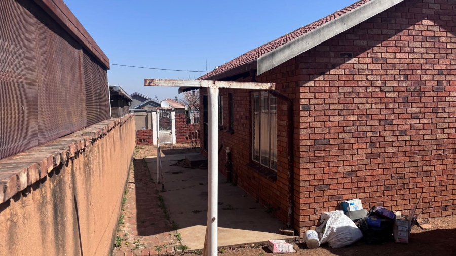 3 Bedroom Property for Sale in Soshanguve UU Gauteng