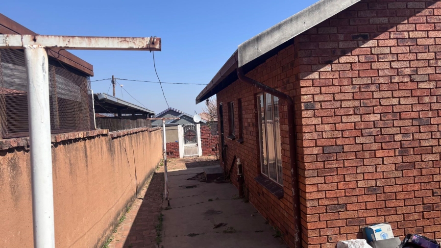 3 Bedroom Property for Sale in Soshanguve UU Gauteng