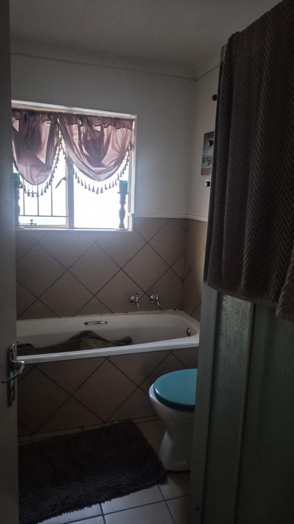 3 Bedroom Property for Sale in Terenure Gauteng