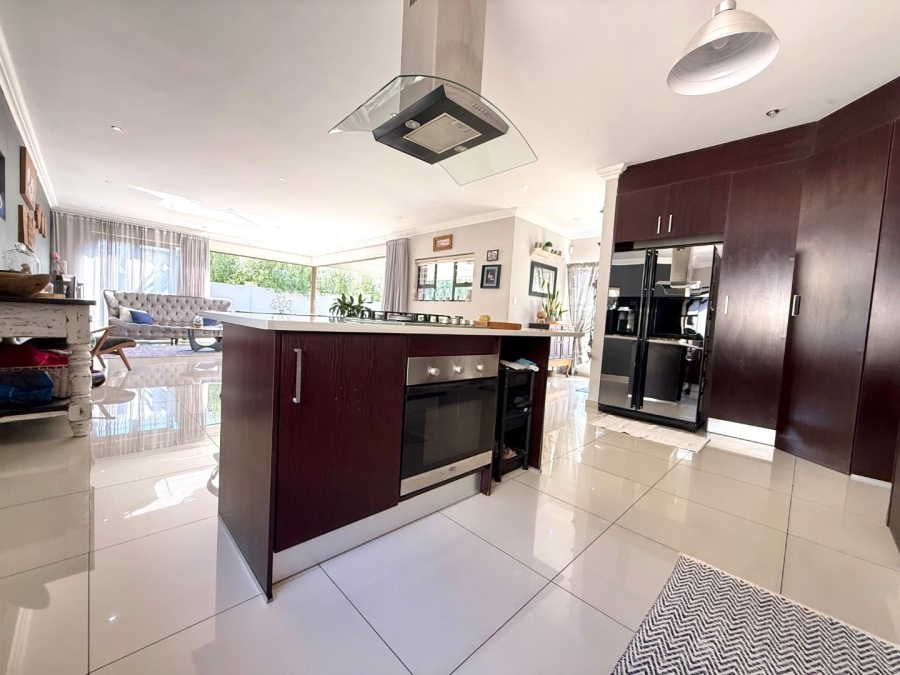 4 Bedroom Property for Sale in Alberante Gauteng