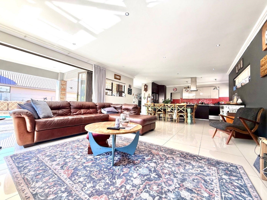 4 Bedroom Property for Sale in Alberante Gauteng