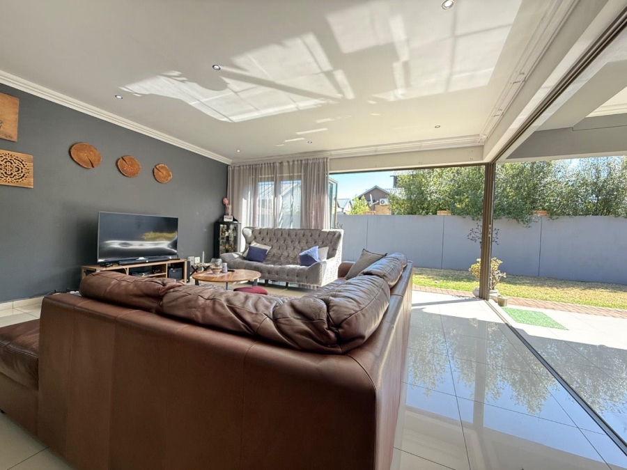 4 Bedroom Property for Sale in Alberante Gauteng