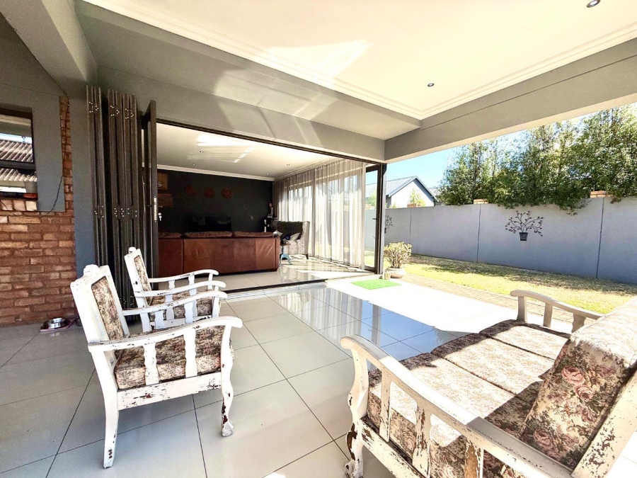 4 Bedroom Property for Sale in Alberante Gauteng