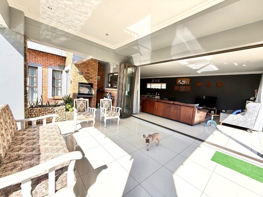 4 Bedroom Property for Sale in Alberante Gauteng
