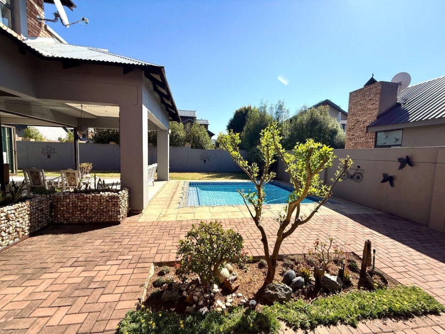 4 Bedroom Property for Sale in Alberante Gauteng
