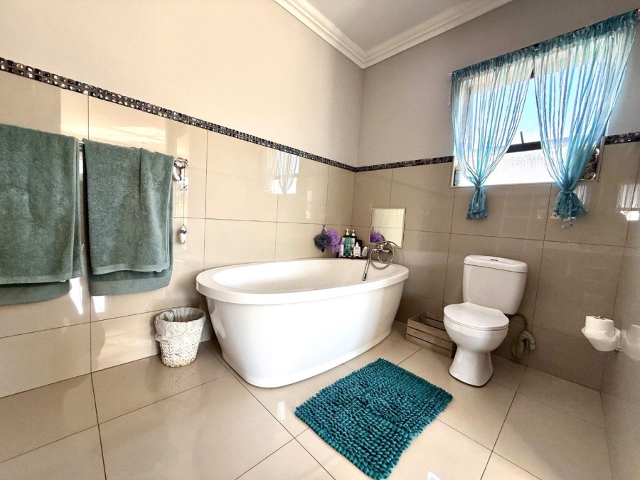 4 Bedroom Property for Sale in Alberante Gauteng