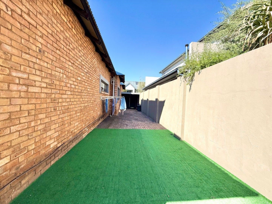 4 Bedroom Property for Sale in Alberante Gauteng