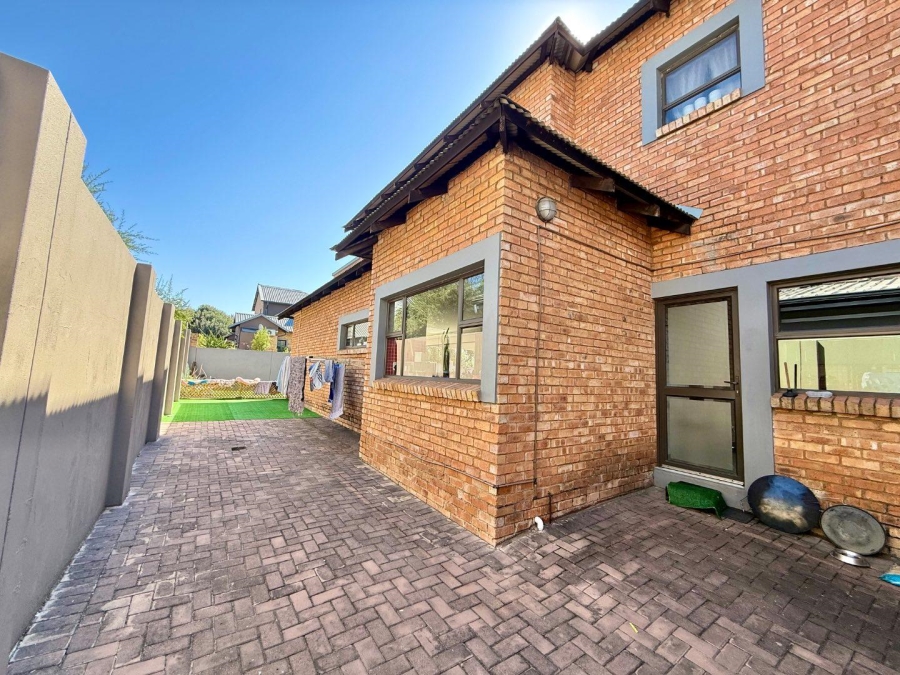 4 Bedroom Property for Sale in Alberante Gauteng