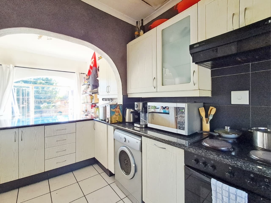 1 Bedroom Property for Sale in Corlett Gardens Gauteng