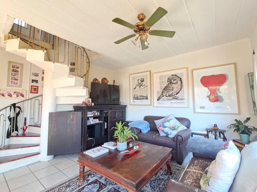 1 Bedroom Property for Sale in Corlett Gardens Gauteng