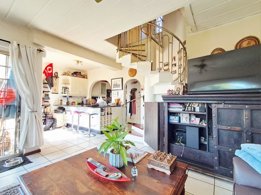 1 Bedroom Property for Sale in Corlett Gardens Gauteng