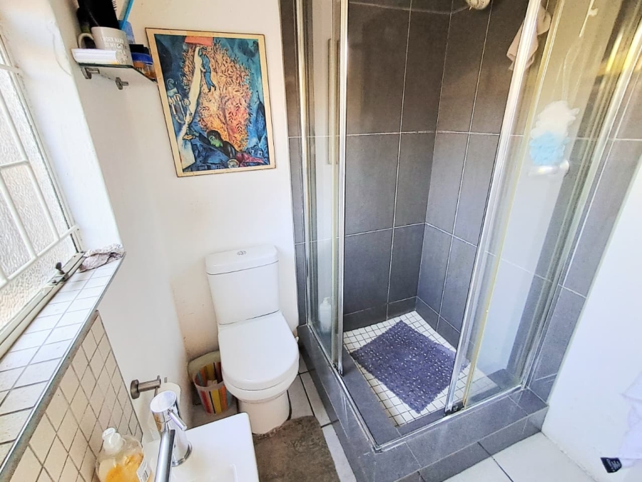 1 Bedroom Property for Sale in Corlett Gardens Gauteng