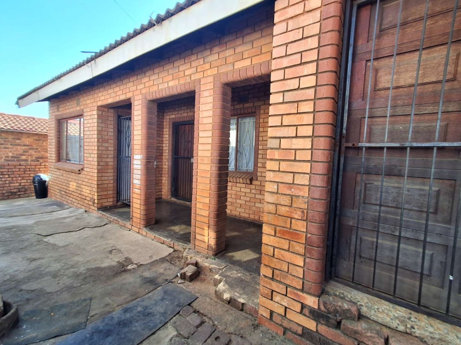 2 Bedroom Property for Sale in Atteridgeville Gauteng
