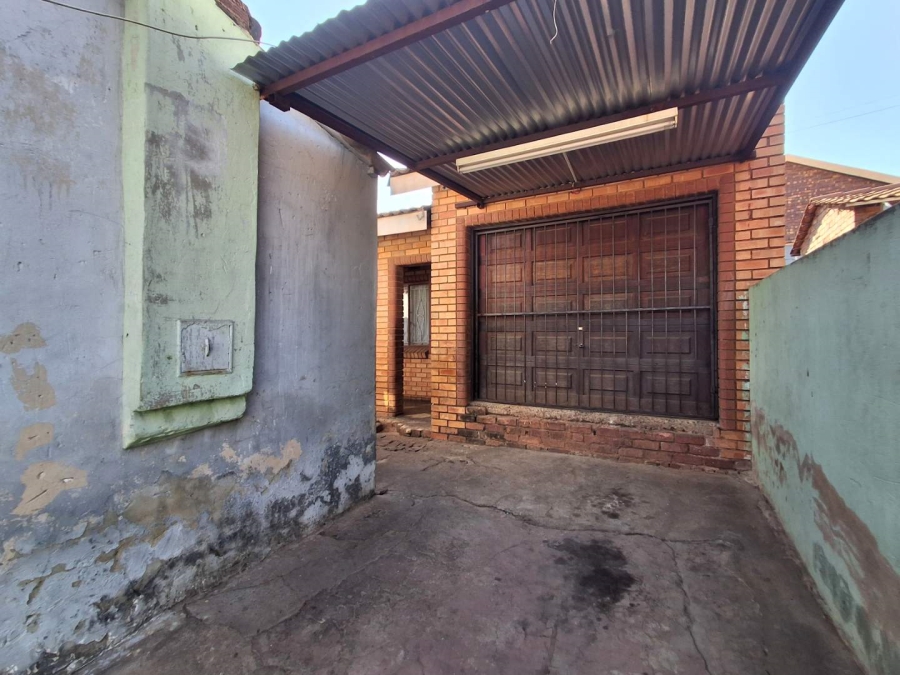 2 Bedroom Property for Sale in Atteridgeville Gauteng