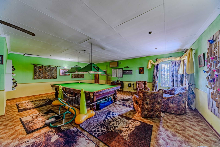 4 Bedroom Property for Sale in Kilner Park Gauteng