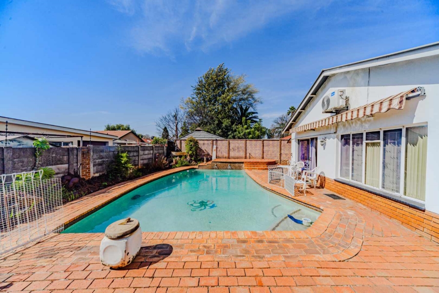 4 Bedroom Property for Sale in Kilner Park Gauteng