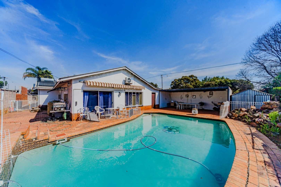 4 Bedroom Property for Sale in Kilner Park Gauteng