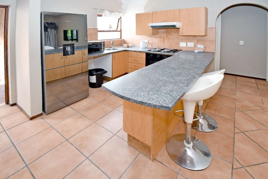 To Let 1 Bedroom Property for Rent in Paulshof Gauteng